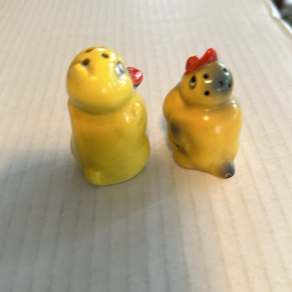 Duck Salt & Pepper shakers Dining Vintage Duck Salt Pepper Shakers Plugs On Bottom Tiny Chip